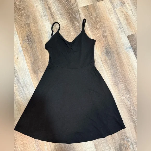 Forever 21 | Dresses | Forever 2 Little Black Dress | Poshmark